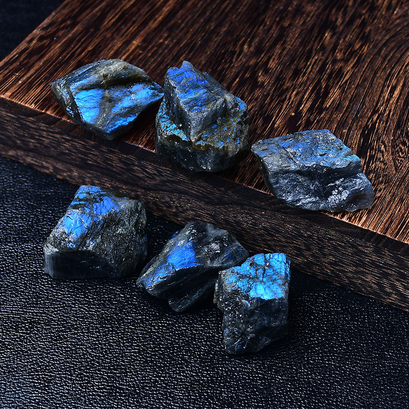 Kristāla rauga difūzijas akmens ar mēness akmeni un Labradorītu akvārijam un puķu poda dekorēšanai (Kristāla rauga; Mēness akmens; Labradorīts)