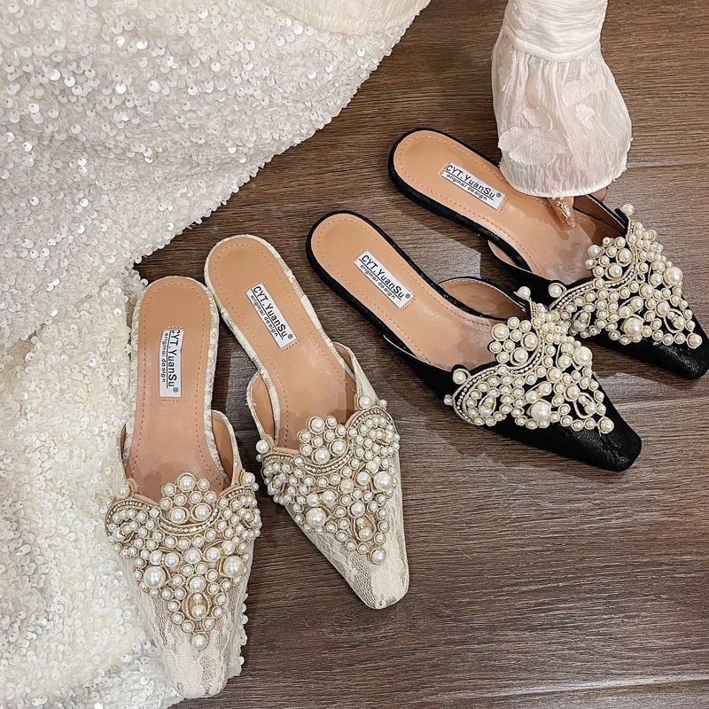 Sievietes Baotou mežģīņu kāzu čības (Korejiešu stils; Augšējā daļa: super šķiedra; Zole: gumija; Zoles biezums: 0–3 cm; Plakana zole)