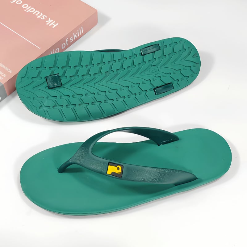 Férfi flip-flopok, nyitott lábujjak, strand-stílus, PVC felső rész, vulkanizált gumitalp, csúszásmentes, gyorsan száradó, könnyű