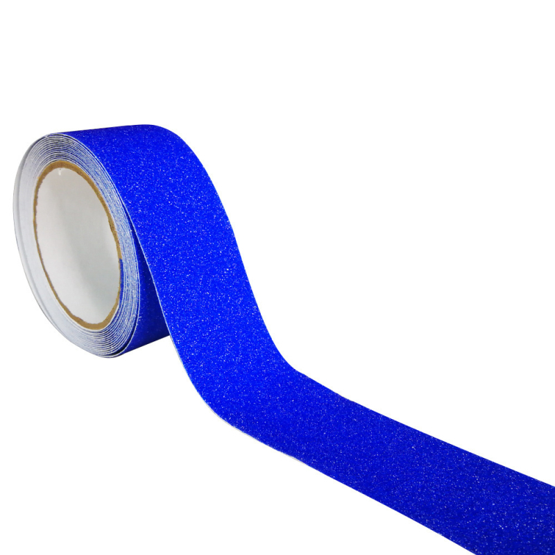 PVC anti-slydimo juostelė su matinės paviršiaus ir deimantų granulėmis; laiptams, laivams ir vidaus/ lauko grindims; storis 0,75 mm; atspari vandeniui.