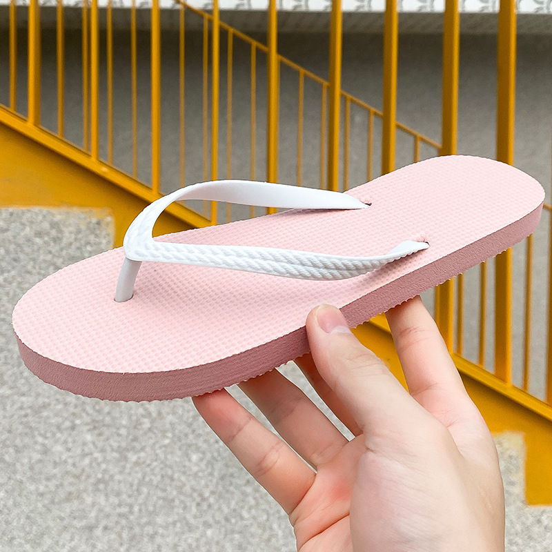 Flip‑flopi ar PVC augšējo daļu, gumijas putas zole, injekcijas veidota zole, zoles biezums 0–3 cm, aizvērums ar pirkstiem