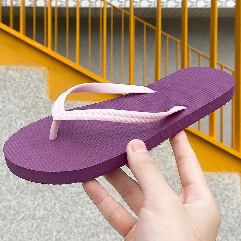 Flip‑flopi ar PVC augšējo daļu, gumijas putas zole, injekcijas veidota zole, zoles biezums 0–3 cm, aizvērums ar pirkstiem