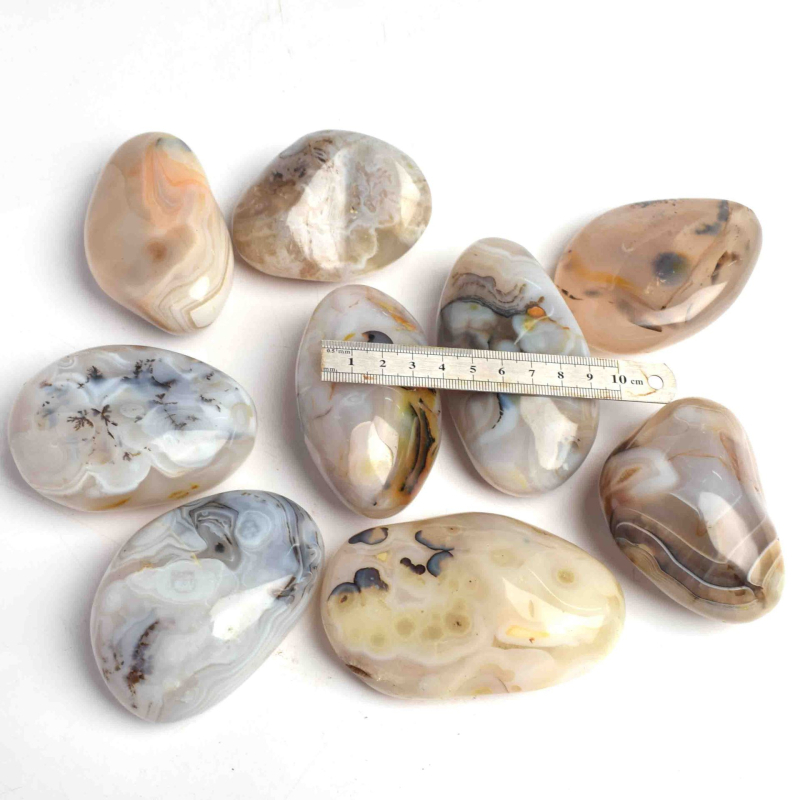 Poliruotas agato dekoratyvinis žvyras akvariumams (Medžiaga: agatas; Stilius: kinietiškas; Pagrindinis naudojimas: dekoracija)