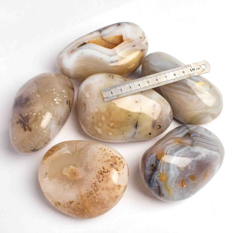 Poliruotas agato dekoratyvinis žvyras akvariumams (Medžiaga: agatas; Stilius: kinietiškas; Pagrindinis naudojimas: dekoracija)