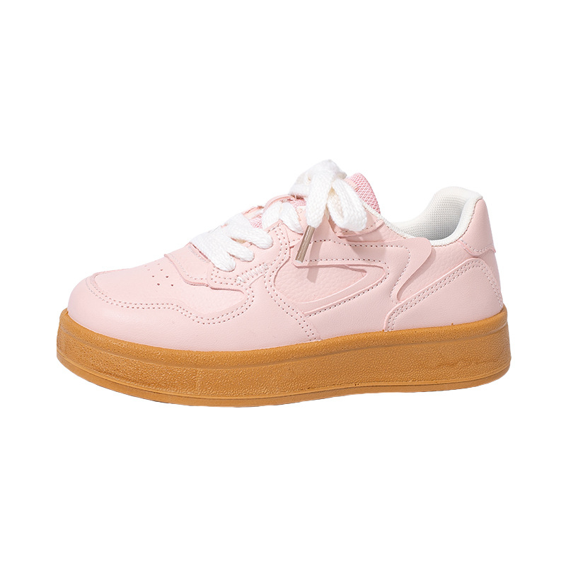 Naistele Warrior sportjalanõud paneeldisainiga, madal profiil, ülaosa sünteetilisest nahast, kummist tald, kinnitamine nööridega