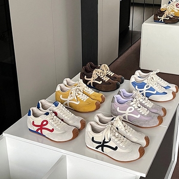 Naiste tossud nahkast ülaosaga hingav, paksu tallaga, nööridega kinnitatud, madal ülaosa, sisetald sealiha nahaga, Forrest Gump stiilis igapäevased tossud, kevad 2025