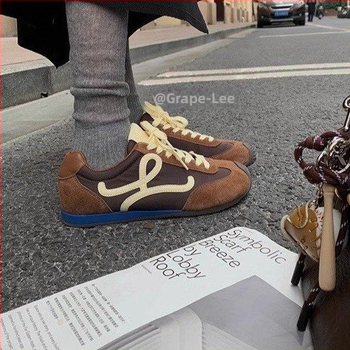 Naised Forrest Gump stiilis vabaaja sneakersid, hingav disain, lukk, madal ülaosa, kummist tald