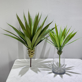 Umjetna gladiola u tegle – vanjska vrtna dekoracija, rekviziti za fotografiju, materijal: plastika, mekano ljepilo