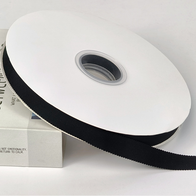 Poliesterio siūlių kepurės juostelė | Zhehao — skirta įpakavimui, dovanos įpakavimui, plaukų aksesuarams ir krepšiams