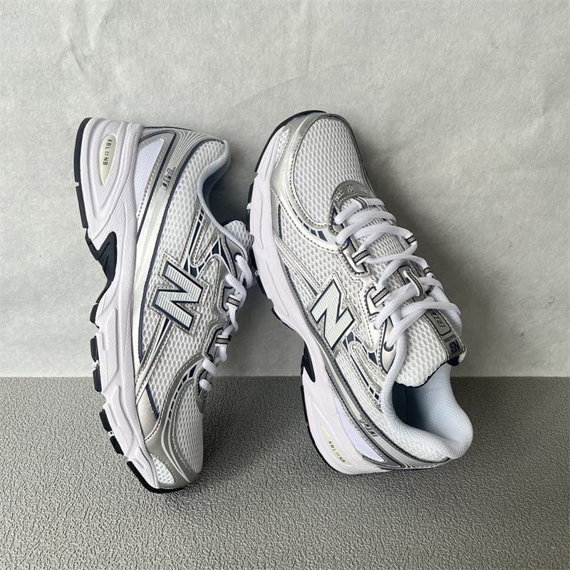 Uniszex cipő lélegző hálós belsővel és textil felsőrésszel, elülső fűzőzár, alacsony profil, textil talpbetét