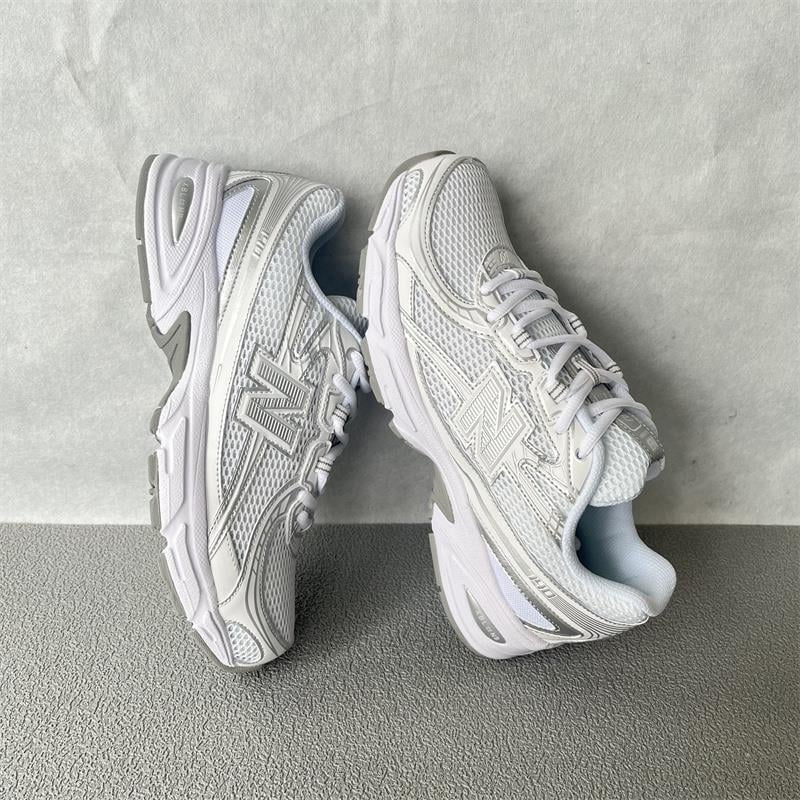 Uniszex cipő lélegző hálós belsővel és textil felsőrésszel, elülső fűzőzár, alacsony profil, textil talpbetét