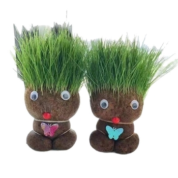 Кукла с глава от трева — вътрешно растение в саксия с котешка трева, Zhan yi, модерен минималистичен стил, подходяща за умерена температура, неутрална светлина и балансирана влажност