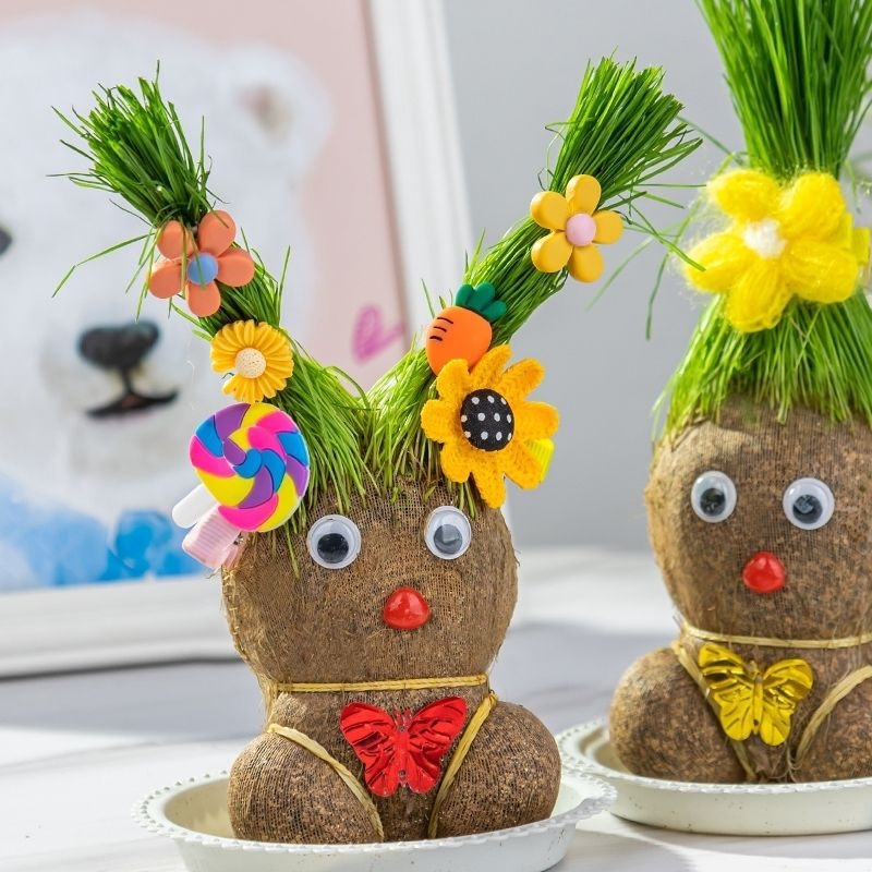 Кукла с глава от трева — вътрешно растение в саксия с котешка трева, Zhan yi, модерен минималистичен стил, подходяща за умерена температура, неутрална светлина и балансирана влажност