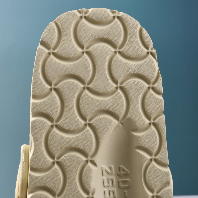 Bece férfi EVA szandálok, zártujjú, vastag talpú, egy darabból öntött konstrukció