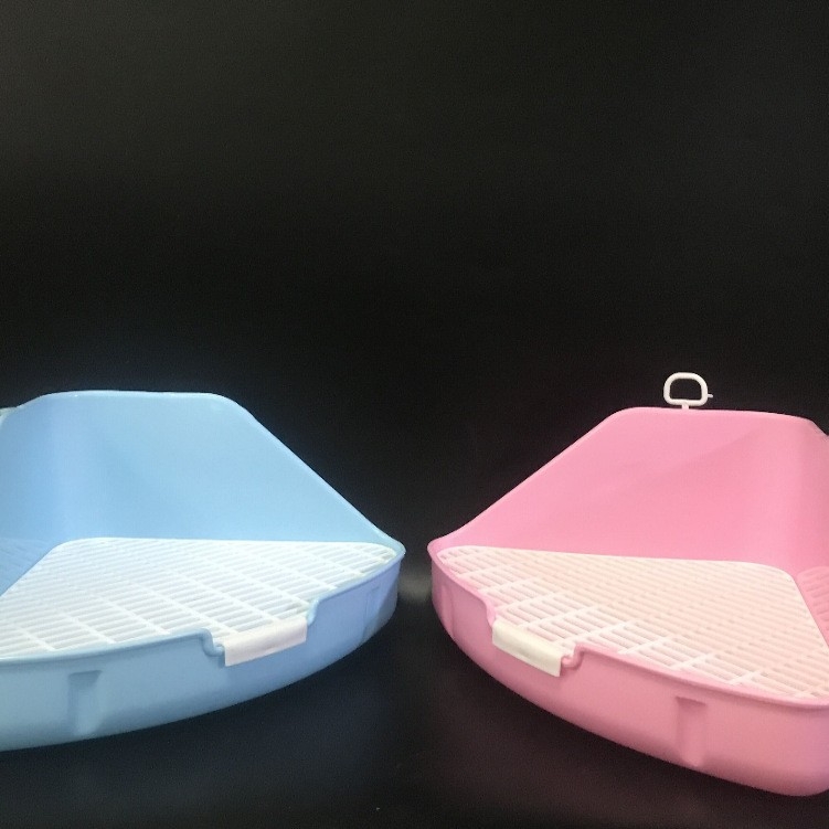 Pet Boer trikampė plastikinė gyvūnėlių tualetas triušiams ir voverėms – tvirtinamas, prieš šlapinimą dizainas, kilmė Taizhou, Zhejiang