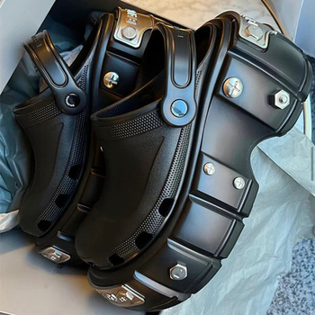 Perforētās kurpes (augšējā daļa EVA, zole EVA, zoles biezums 6.5 cm, uzlabota ventilācija)