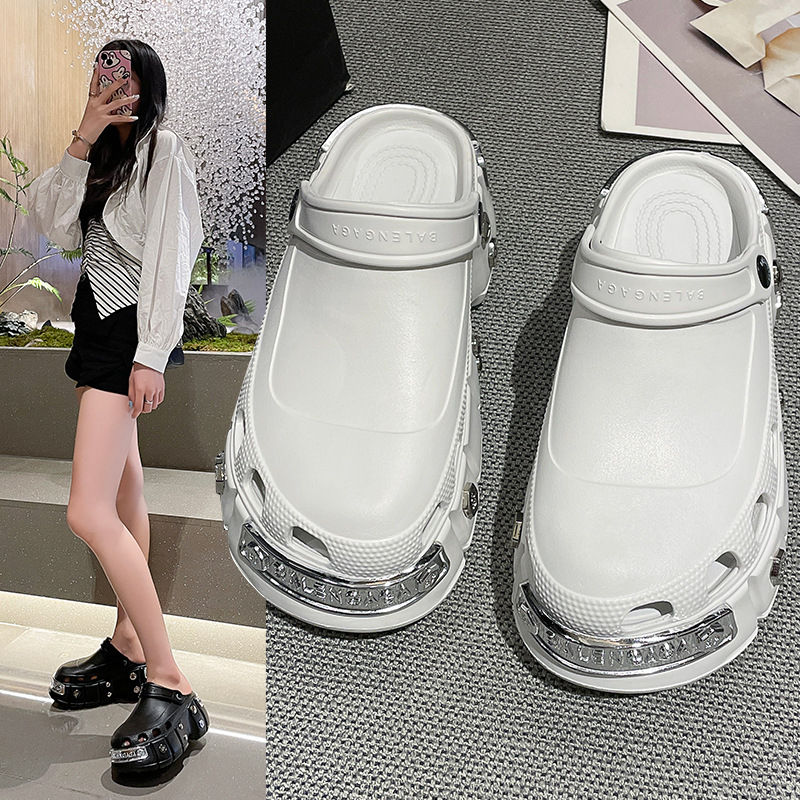 Perforētās kurpes (augšējā daļa EVA, zole EVA, zoles biezums 6.5 cm, uzlabota ventilācija)