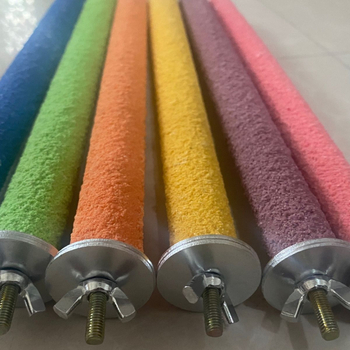 Papagoi jaoks mõeldud küünte ja nokka lihvimise mänguasi, alus ja tugi – täiskasvanud lindudele.