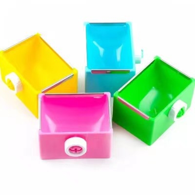 Hrănitor automat pentru animale de companie – bol de plastic pentru iepuri, purcei de Guinea, hamsteri și veverițe (design fix)