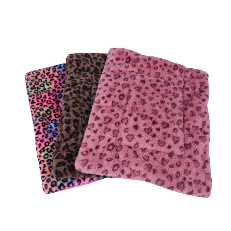 Covoraș pentru pisici și câini — imprimeu leopard, cald, îngroșat, cu revenire înaltă a formei