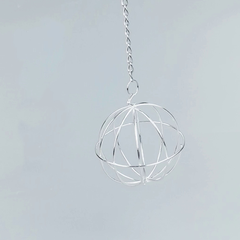 Hrănitor suspendat din metal pentru paie, pentru animale mici și mijlocii; Material: Metal; Brand: Altul; Import: Nu