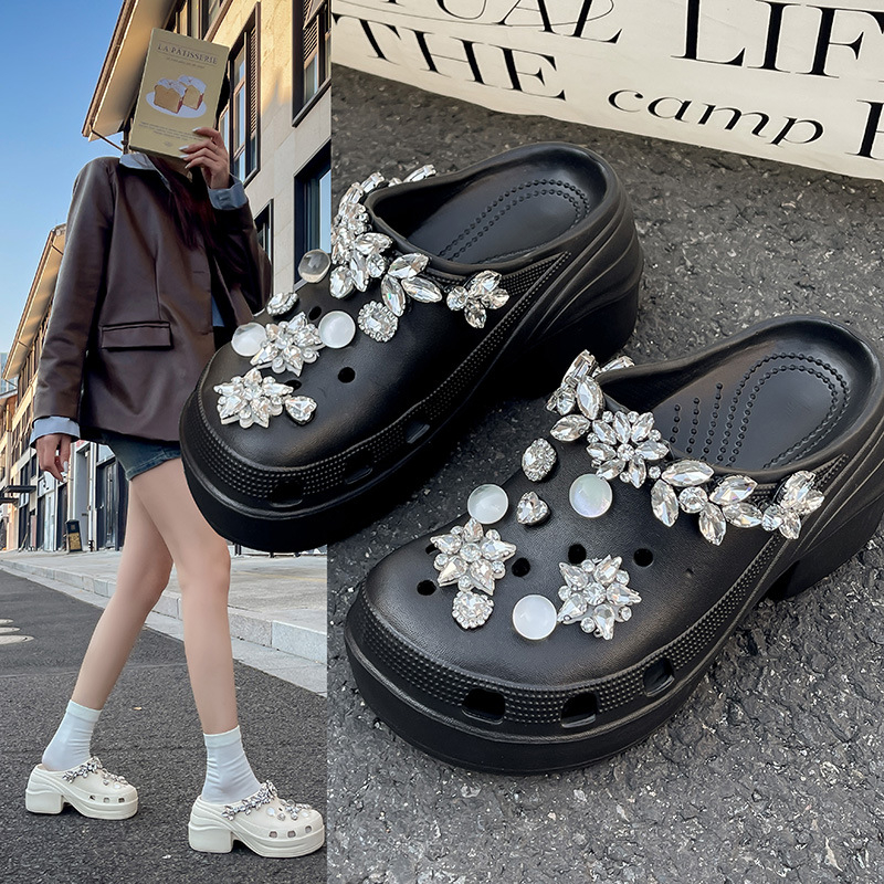 Női lyukacsos cipő, EVA felsőrész és talp, 6 cm vastag talp, magasságot növelő sarok, nyár 2025