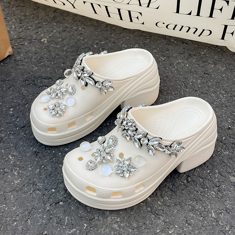 Női lyukacsos cipő, EVA felsőrész és talp, 6 cm vastag talp, magasságot növelő sarok, nyár 2025