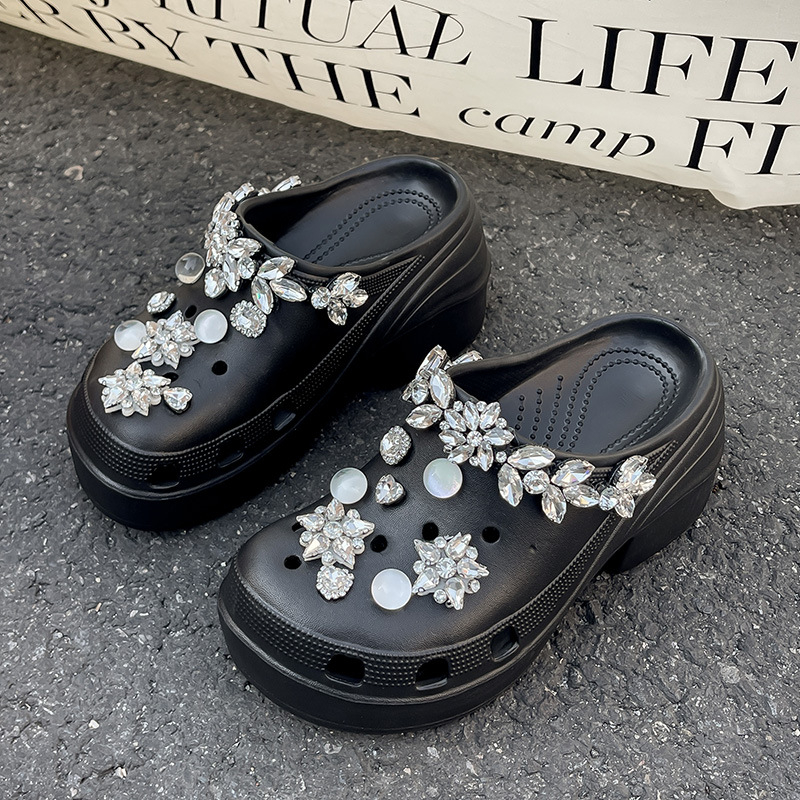 Női lyukacsos cipő, EVA felsőrész és talp, 6 cm vastag talp, magasságot növelő sarok, nyár 2025