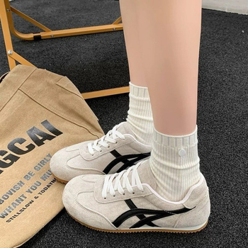 Sieviešu Forrest Gump stila sportapavi, Fly-Knit augšdaļa, ādas pirksta aizsargs, vidēja augstums, gumijas zole, šņorēšana