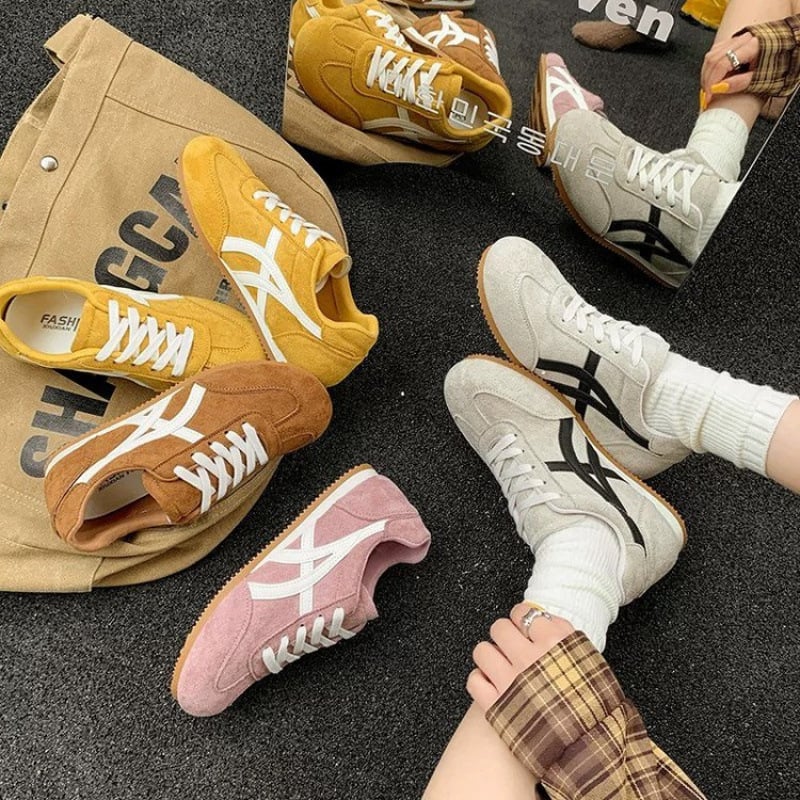 Sieviešu Forrest Gump stila sportapavi, Fly-Knit augšdaļa, ādas pirksta aizsargs, vidēja augstums, gumijas zole, šņorēšana