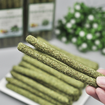 Le Rabbit Grass Chew Sticks for Rabbits, Chinchillas and Guinea Pigs | Dry Food 250 g | 80 boxes/box