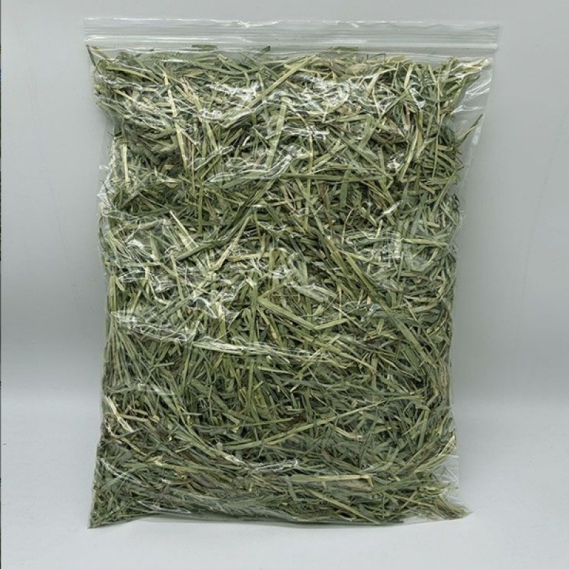 Džiovinta Timothy žolė – džiovinta sausa ėdalas triušiams ir kiaulytėms – 500 g jauniesiems gyvūnėliams