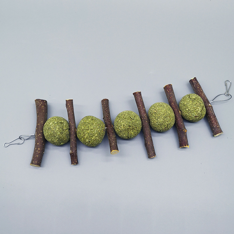 Гризеща играчка за малки животни: тревна топка с ябълков клон на окачване • Суха храна • 100 g • 1 пакет • Произход: Anhui • Марка: Radish Valley