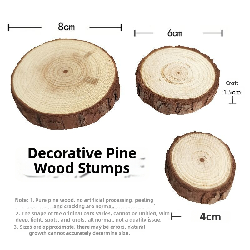 Medinis dekoratyvinis rinkinys hamsterio narvai: eglės medienos skaldos su žieve, apvalūs mediniai stulpeliai, masyvūs mediniai papuošimai, kopimo laipteliai ir platforma‑tvora žaislams