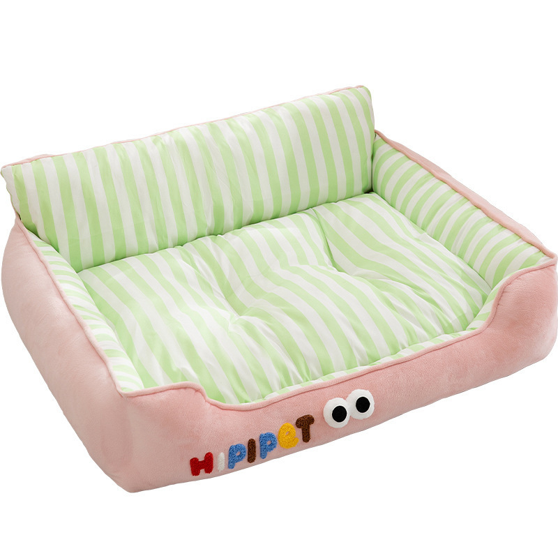 Kasside pesas – ruuduline triibuline muster, kõikide aastaaegade jaoks; Materjal: Pongee triibuline kangas; Sisu: kristalliliselt pehme; Plastist vooder; Sobib kassidele