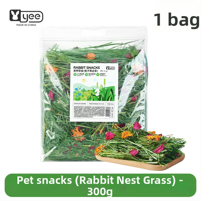 Yee triušių šienas — 12 rūšių: timotijų žolė, liucerna, avižos, mėtos, cikorijos žolė; džiovintas pašaras naminiams gyvūnams, 500 g, 1 pakuotė