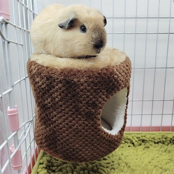 Hamsteri pesakodu puuvillast, juustukujulise kujuga, minimalistlik stiil, hoiab sooja