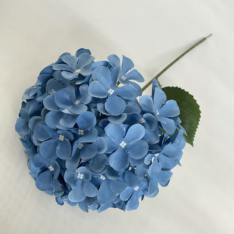 Umjetna hortenzija s jednim stabljikom – vjenčana dekoracija i rekvizit za fotografiju; Marka: Yiyi Flowers; Sorta: Single Dream Hydrangea; Proces: Drugo; Upotreba: Drugo