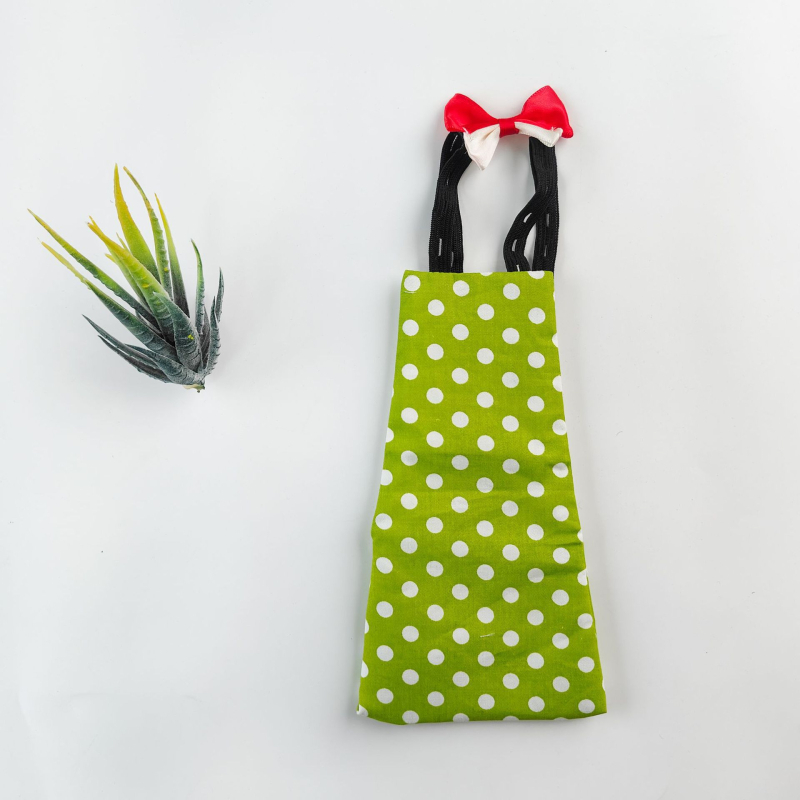 Πάνες για κατοικίδια πτηνά και ρούχα για πάπιες, κοτόπουλα και χήνες