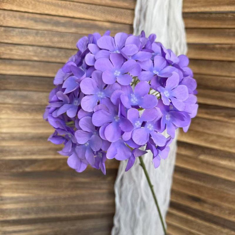 Hidrangejos dirbtiniai žiedai vazoje – vestuvėms dekoravimui, nuotraukų rekvizitas, namų dekorui