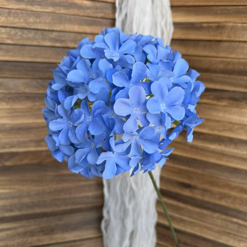 Hidrangejos dirbtiniai žiedai vazoje – vestuvėms dekoravimui, nuotraukų rekvizitas, namų dekorui