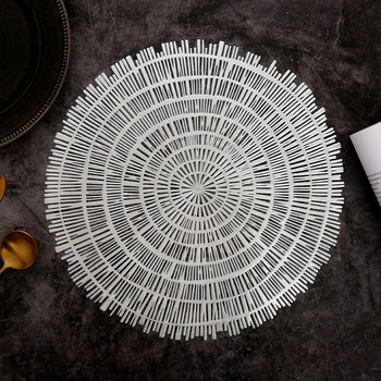 Placemat rotund din PVC cu model lemn brodat, izolație termică, stil modern minimalist pentru bucătărie