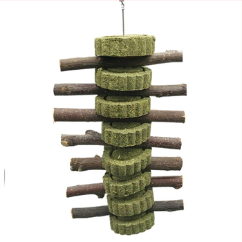 Džiovintas maistas triušiams ir hamstersiams — kramyklių lazdelės su Timotija žole ir obuolių šakelėmis, Carrot Valley