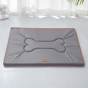 Dada bear kilimėlis šunims iš Oxford audinio, visoms metų laikams, atsparus įbrėžimams ir įkandimams, tinkamas vidutinio ir didelio dydžio šunims.