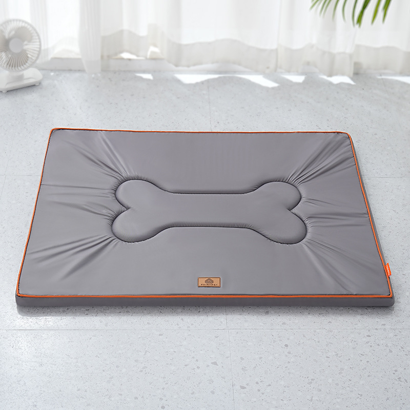 Dada bear kilimėlis šunims iš Oxford audinio, visoms metų laikams, atsparus įbrėžimams ir įkandimams, tinkamas vidutinio ir didelio dydžio šunims.