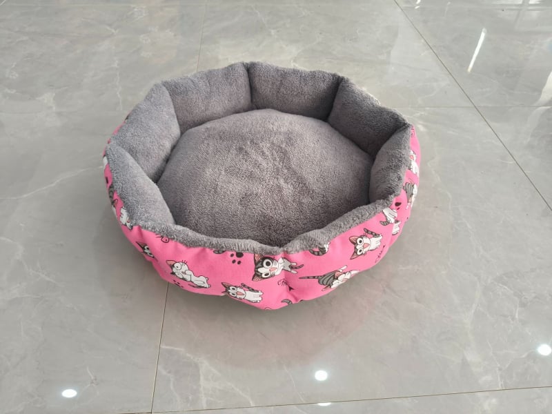 Augintinių lizdas – apvalus šiltas guolys šunims iš megztos medžiagos; prekė Delicious, kilmė Zhejiang (Medžiaga: megztas audinys; Kategorija: augintinių lizdas; Skirta: šunims; Kilmė: Zhejiang)