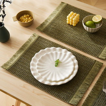 Πλεκτή χαρτονένια τραπεζομαντήλα – οικολογική, θερμομόνωση, αντι-καψίματος, διακοσμητική επιφάνεια; υλικό: χαρτί; μοτίβο: μονόχρωμο; σχήματα: στρογγυλό, τετράγωνο, ακανόνιστο; βιοδιασπώμενο