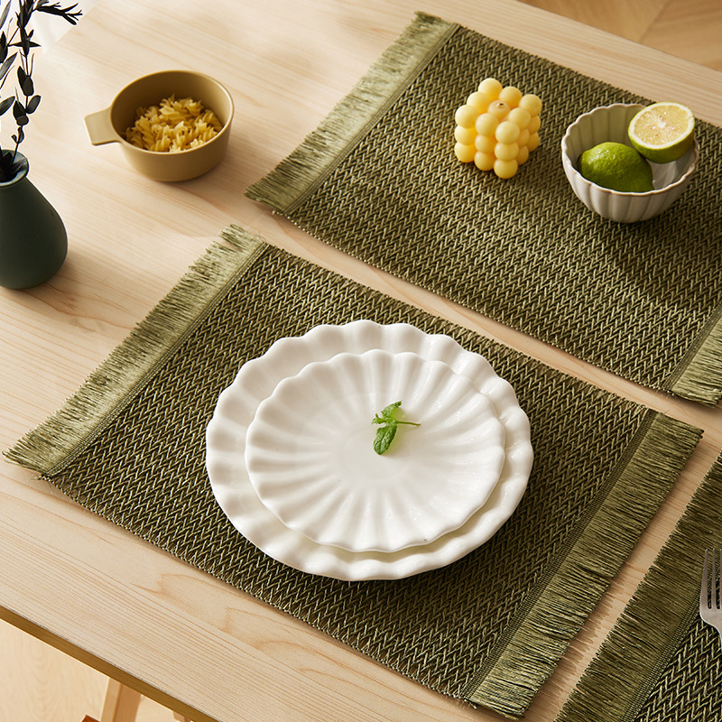 Πλεκτή χαρτονένια τραπεζομαντήλα – οικολογική, θερμομόνωση, αντι-καψίματος, διακοσμητική επιφάνεια; υλικό: χαρτί; μοτίβο: μονόχρωμο; σχήματα: στρογγυλό, τετράγωνο, ακανόνιστο; βιοδιασπώμενο