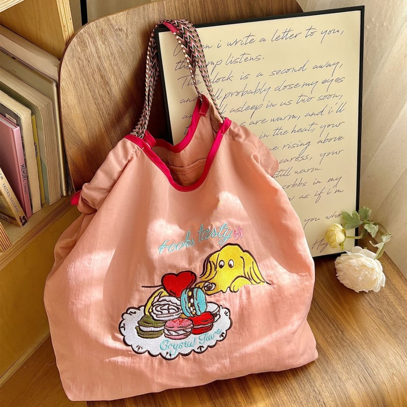 Női nylon táska Shiba Inu hímzéssel, ovális alak, szalag zárás, belső patch zseb