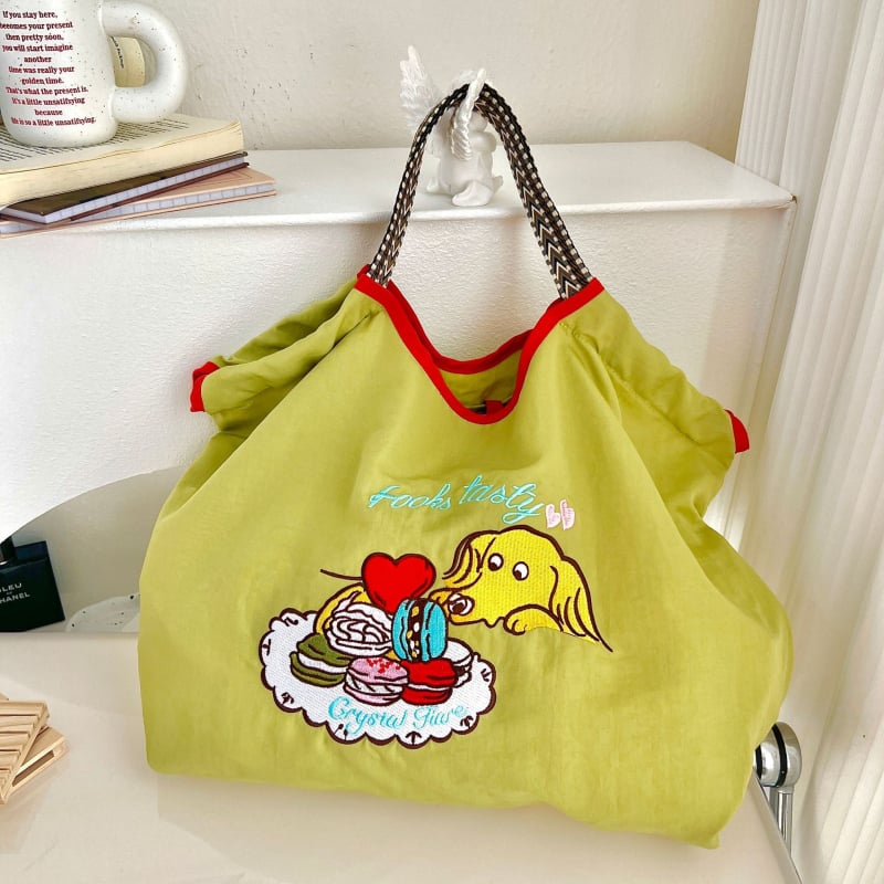 Női nylon táska Shiba Inu hímzéssel, ovális alak, szalag zárás, belső patch zseb